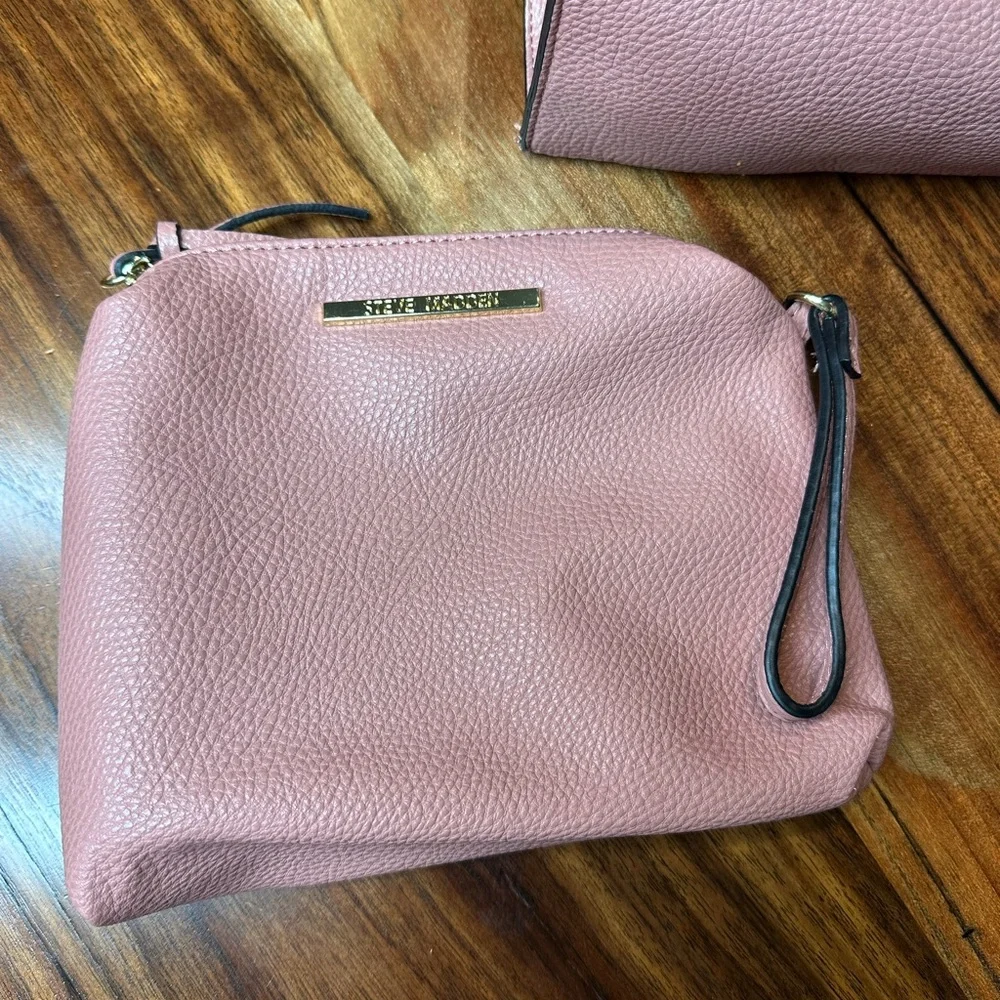Steve Madden Pink Shoulder Bag Set with Modern Design - Picture 3 of 7